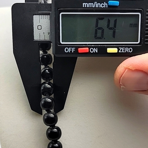 Vintage Black Onyx Leaf Necklace Natural Gemstone Hand Carved Knotted 19" - Picture 8 of 10